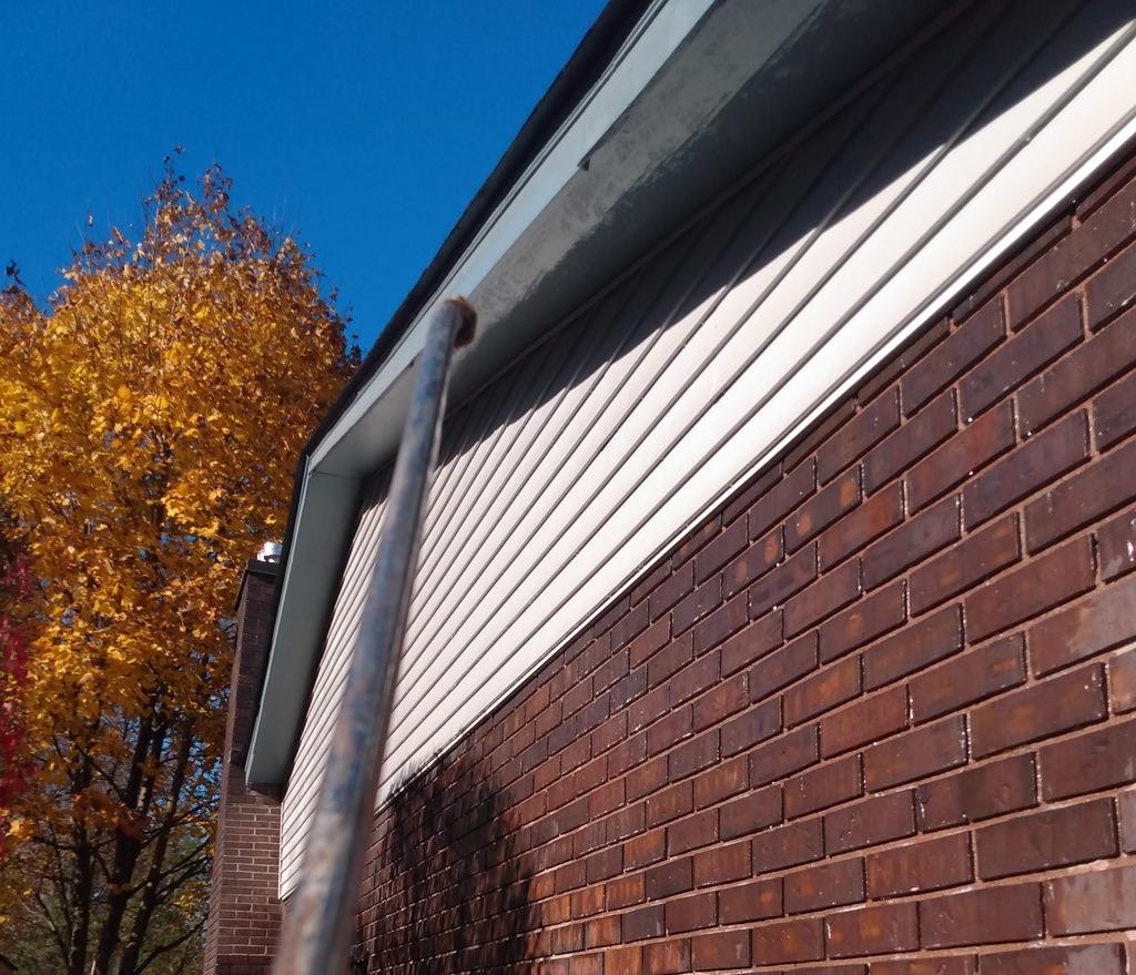Residential pressure washing in London Ontario